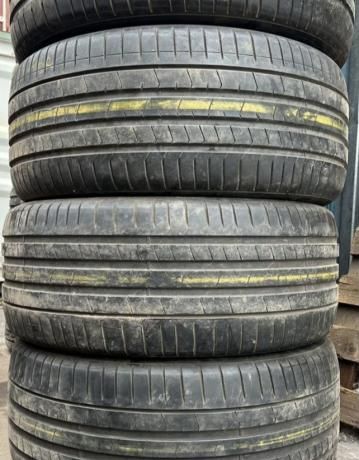 Pirelli P Zero PZ4 225/50 R18