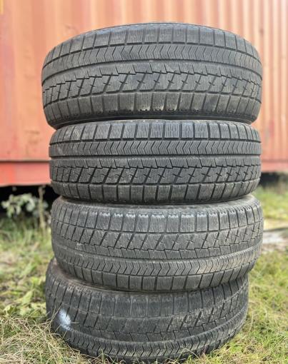 Bridgestone Blizzak VRX 215/60 R17