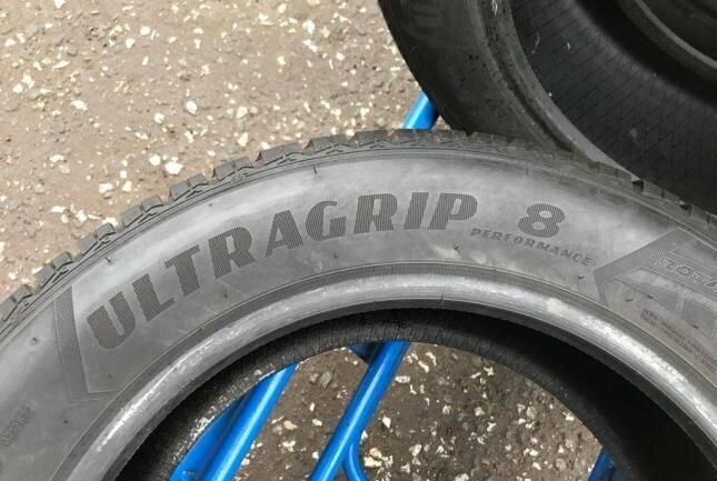 Goodyear UltraGrip 8 Performance 285/45 R20