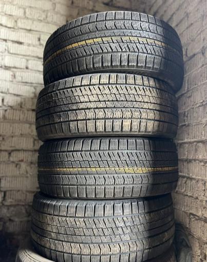 Bridgestone Blizzak VRX2 245/45 R19