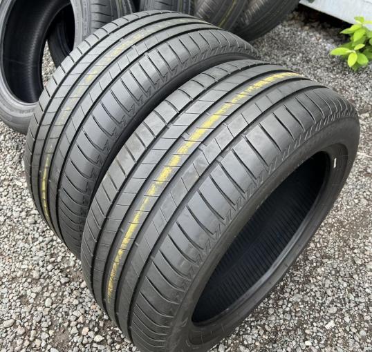 Bridgestone Turanza T005 255/45 R18