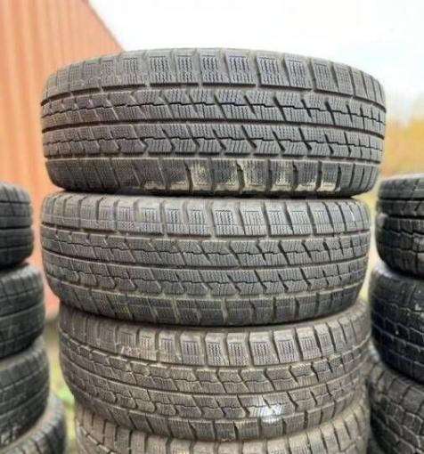 Goodyear UltraGrip Ice Navi Zea 205/65 R16