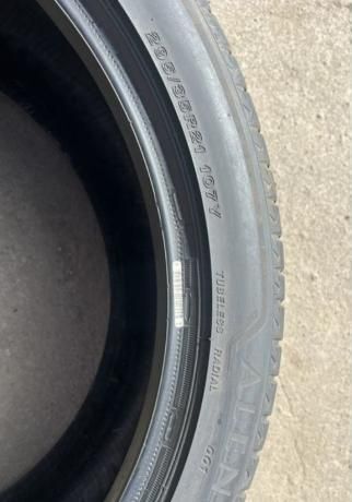 Bridgestone Alenza 001 295/35 R21