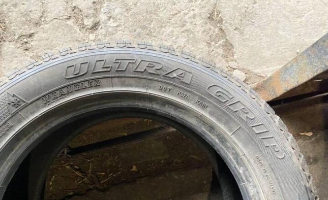Goodyear Eagle Ultra Grip GW-3 185/60 R16