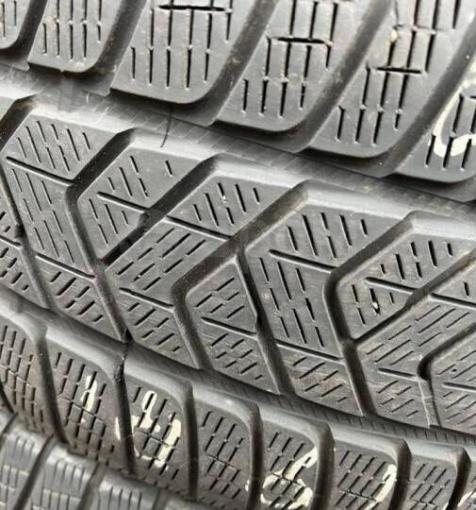 Pirelli Scorpion Winter 255/50 R19