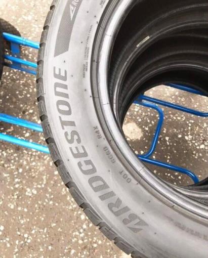 Bridgestone Blizzak LM-80 235/55 R18