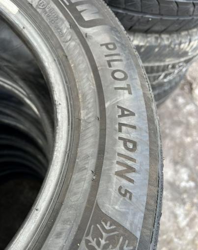 Michelin Pilot Alpin 5 235/55 R17