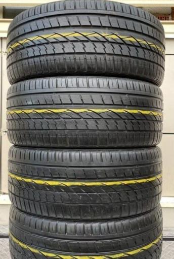 Continental ContiCrossContact UHP 235/50 R19