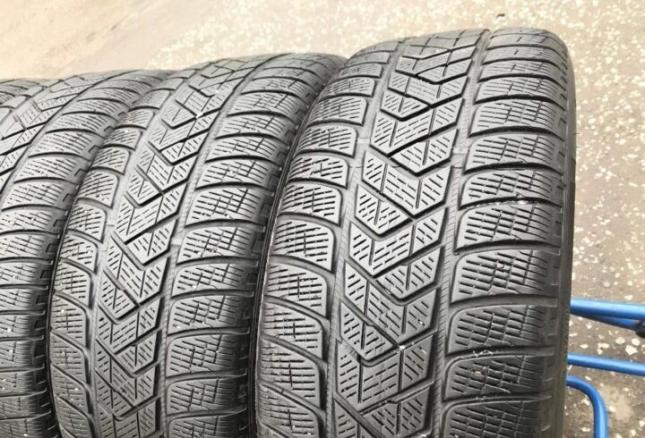 Pirelli Winter Sottozero 3 235/55 R17 V