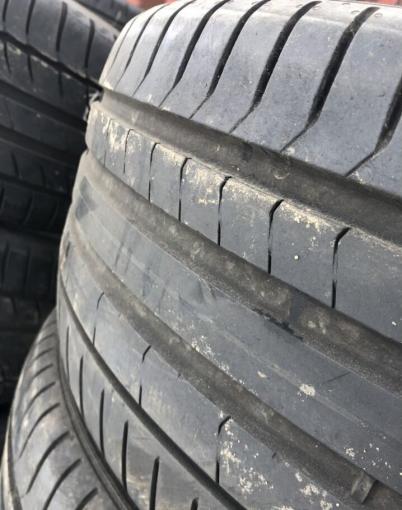 Pirelli P Zero PZ4 255/40 R21