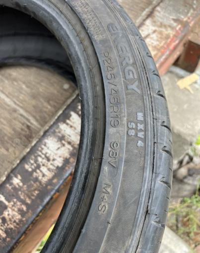 Michelin Energy MXV4 245/45 R19