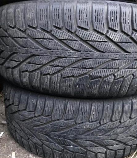 Nokian Tyres Hakkapeliitta R2 235/55 R19