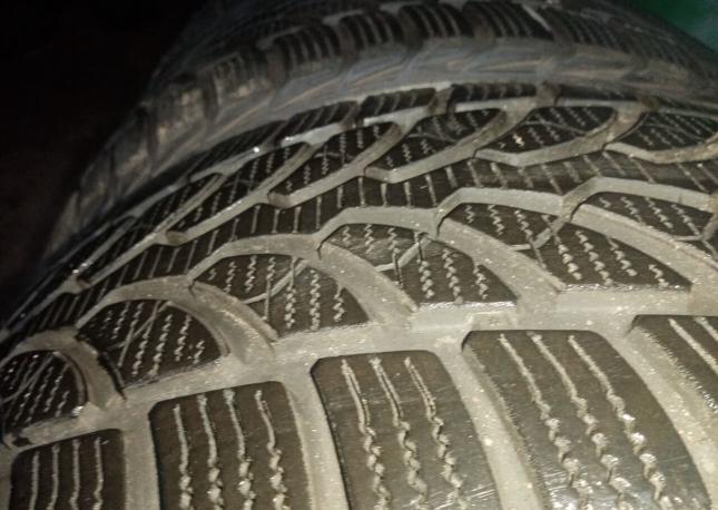 Bridgestone Blizzak LM-32 225/50 R17