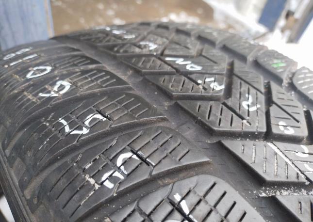 Pirelli Scorpion Winter 235/60 R18 103V