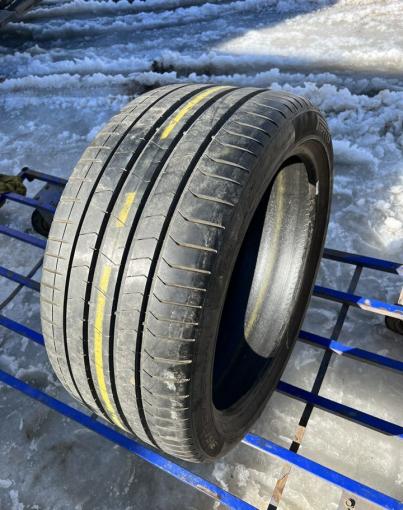 Pirelli P Zero PZ4 315/35 R21