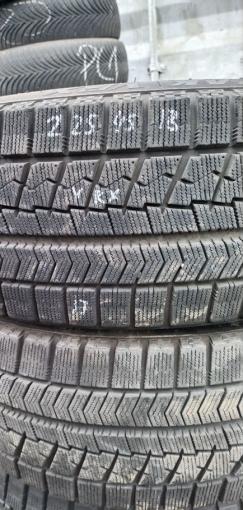 Bridgestone Blizzak VRX 225/45 R18