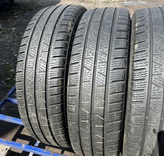 Pirelli Carrier Winter 205/75 R16C