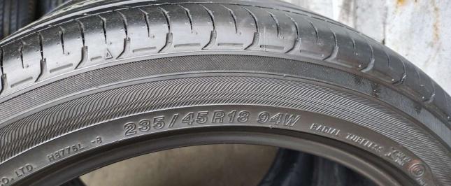 Yokohama Advan dB V551V 235/45 R18 W