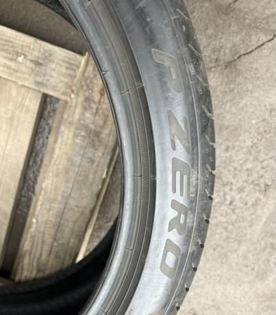 Pirelli P Zero 275/35 R20