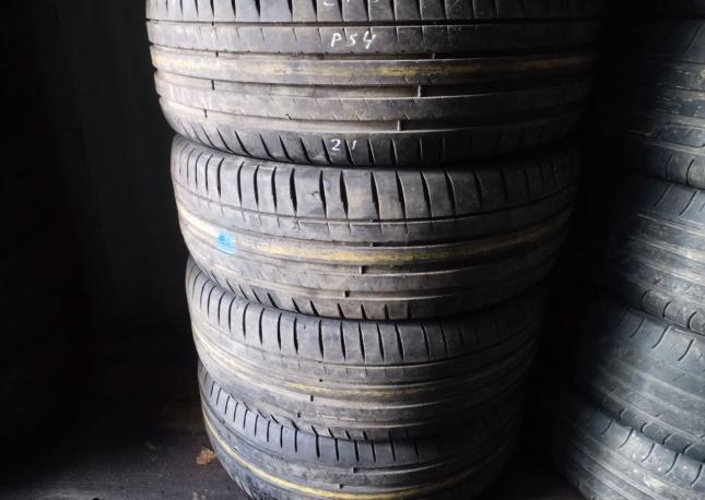 Michelin Pilot Sport 4 215/55 R17