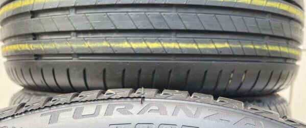 Bridgestone Turanza T005A 215/55 R17