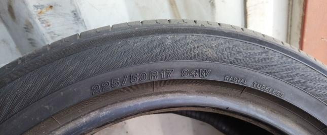 Yokohama Advan dB V552 225/50 R17