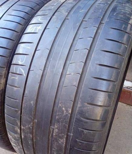 Pirelli P Zero PZ4 315/35 R21