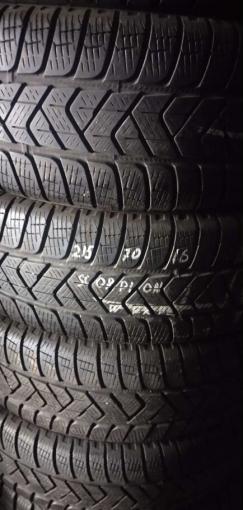 Pirelli Scorpion Winter 215/70 R16