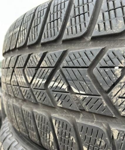 Pirelli Scorpion Winter 235/60 R18