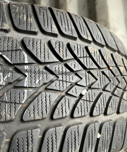 Dunlop SP Winter Sport 4D 235/50 R18 V