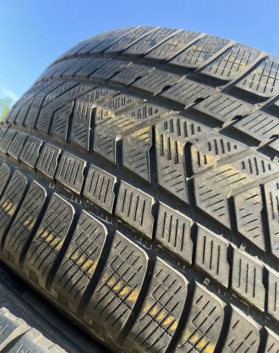 Pirelli Scorpion Winter 325/35 R22