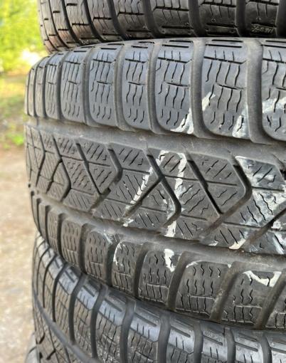 Pirelli Winter Sottozero 3 215/40 R17