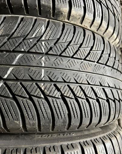 Bridgestone Blizzak LM-001 225/55 R17