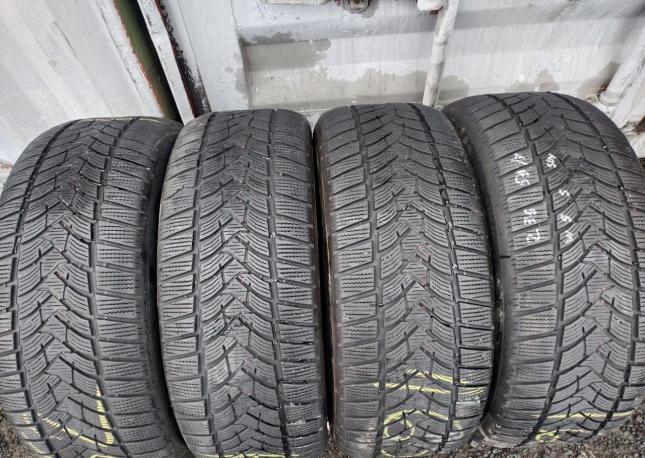 Dunlop Winter Sport 5 SUV 235/55 R17