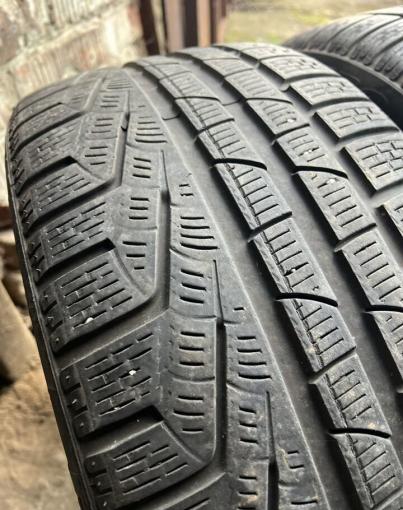 Pirelli Winter Sottozero 240 Serie II 235/40 R19