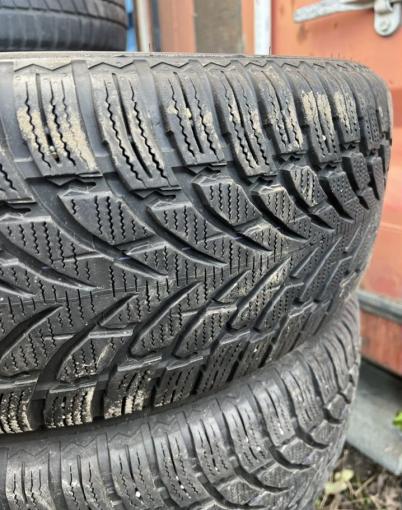 Nokian Tyres WR SUV 4 235/65 R17 V