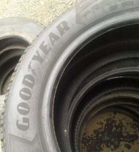 Goodyear UltraGrip Performance 225/55 R18 V