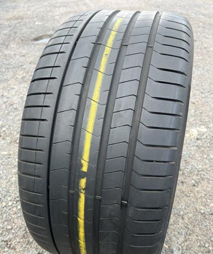 Pirelli P Zero PZ4 315/35 R21