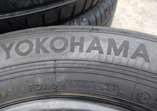 Yokohama Advan dB V552 225/60 R16