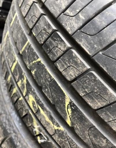 Pirelli Cinturato P7 235/40 R19