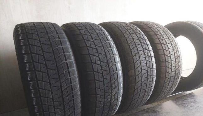 Bridgestone Blizzak DM-V1 285/60 R18