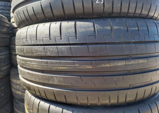 Pirelli P Zero PZ4 285/40 R22 и 325/35 R22
