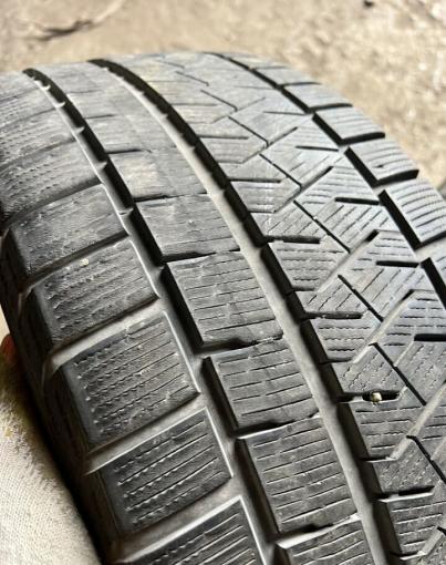 Pirelli Ice Asimmetrico 245/40 R18