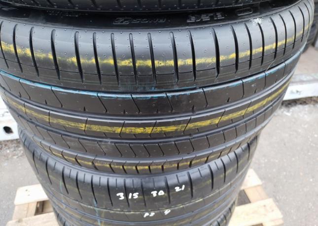 Pirelli P Zero PZ4 275/35 R21 п╦ 315/30 R21