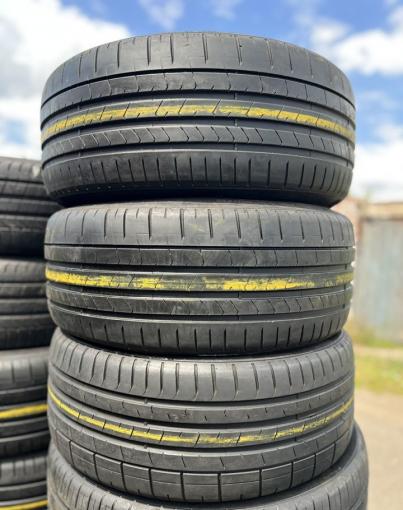 Pirelli P Zero PZ4 235/35 R20