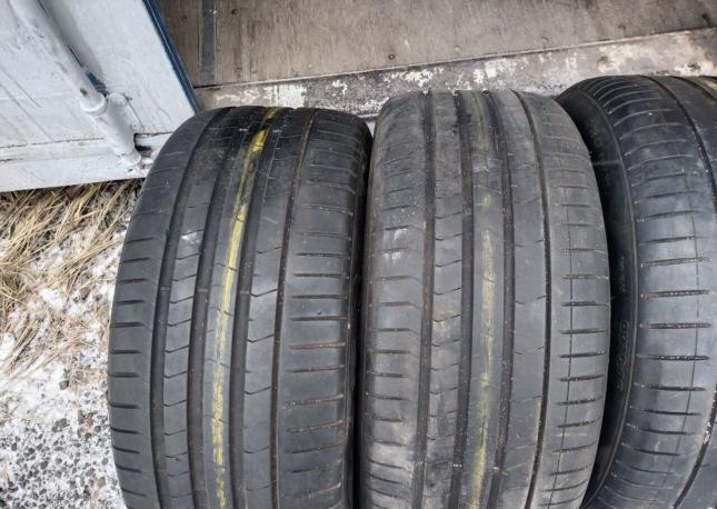 Pirelli P Zero PZ4 275/40 R20 и 315/35 R20