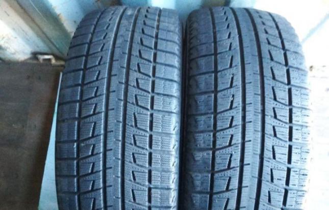 Bridgestone Blizzak Revo1 215/60 R17