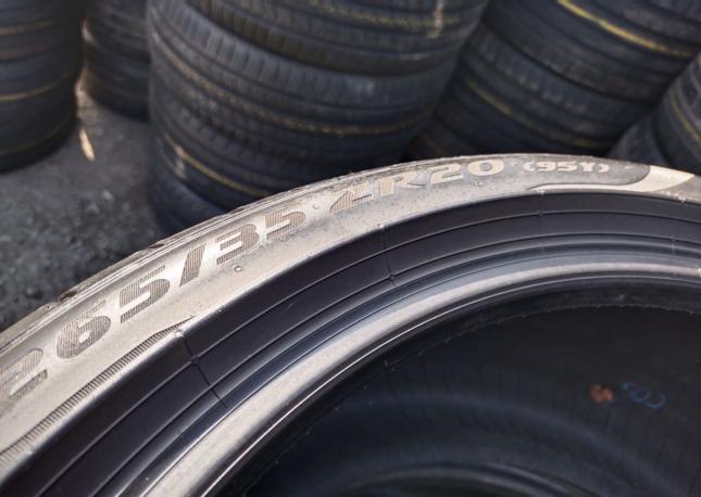 Pirelli P Zero PZ4 265/35 R20