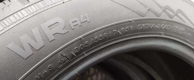 Nokian Tyres WR A4 205/55 R17