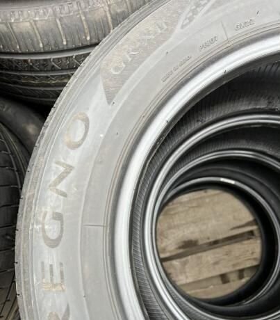 Bridgestone Regno GR-XII 215/60 R16